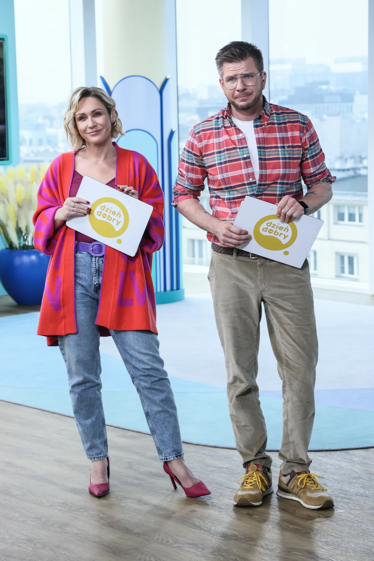 "Przygaszony" Filip Chjazer w "Dzień dobry TVN". Małgosia Ohme stoi za nim murem