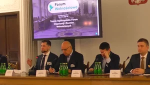 Marcin Chmielowski podczas wystąpienia 