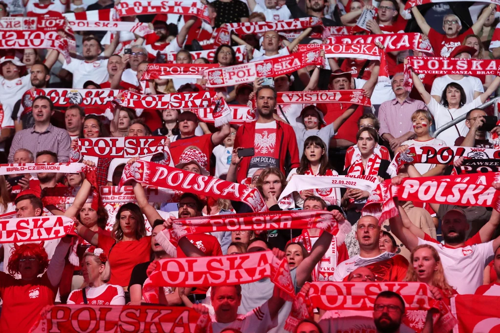 Kibice reprezentacji Polski w Atlas Arenie w Łodzi 