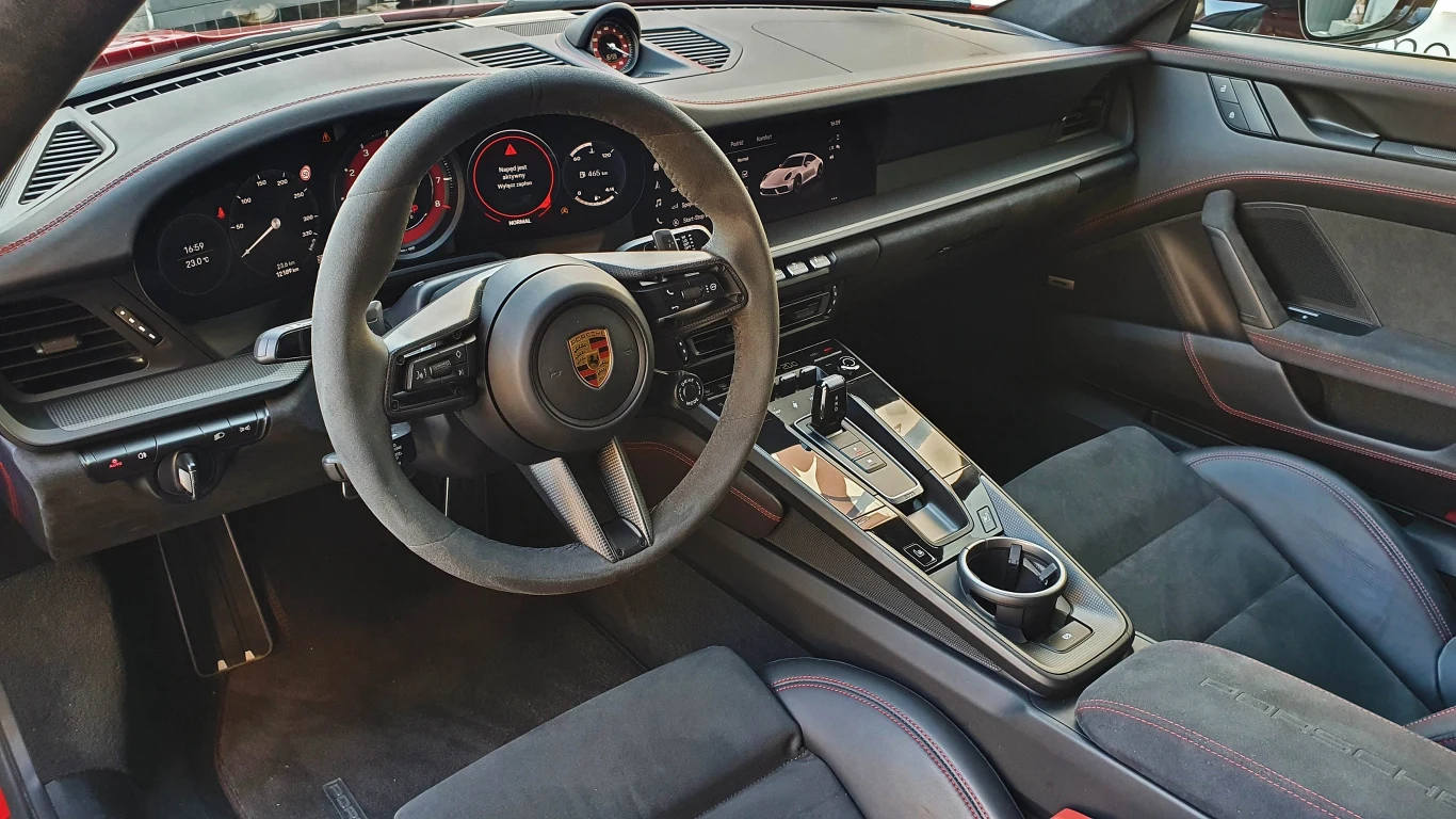 Porsche 911 Carrera GTS
