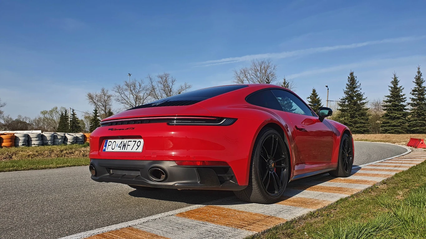 Porsche 911 Carrera GTS