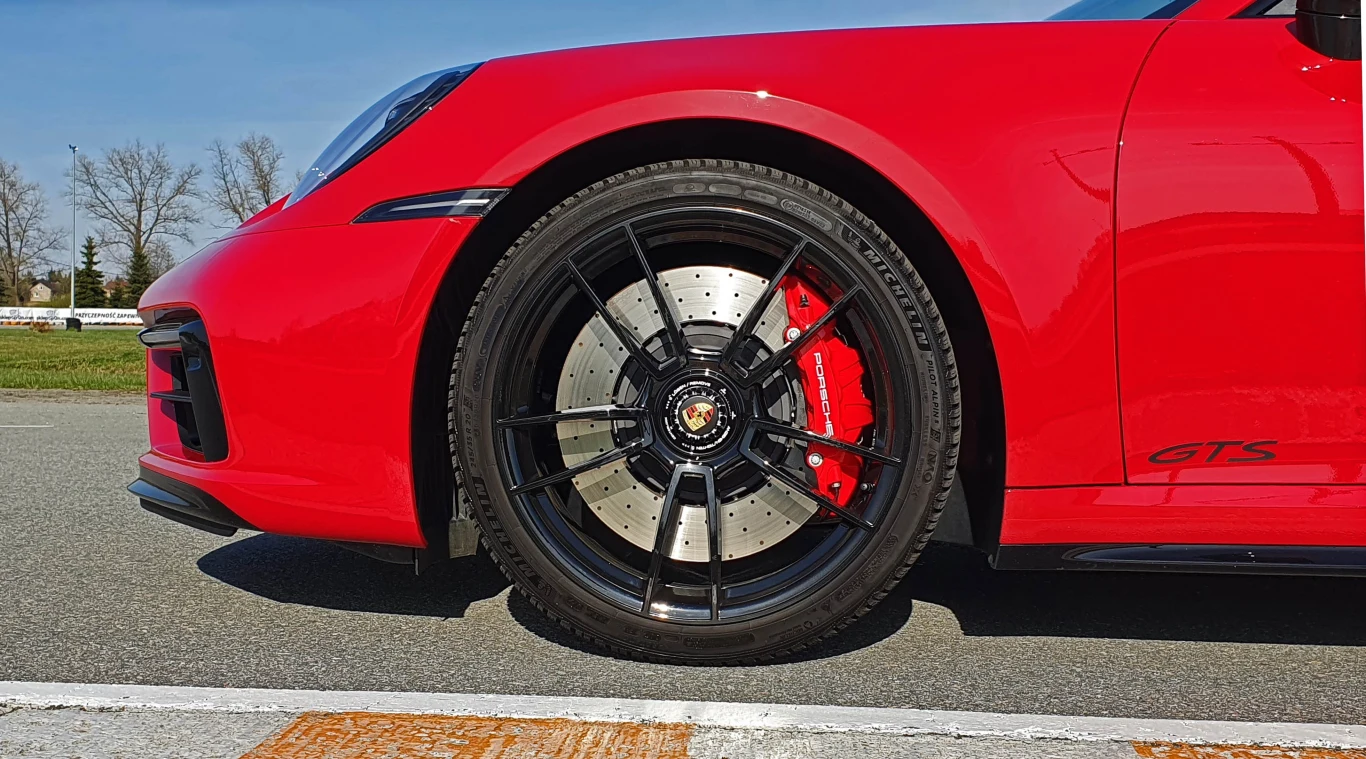 Porsche 911 Carrera GTS