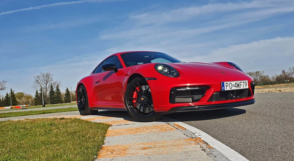 Porsche 911 Carrera GTS