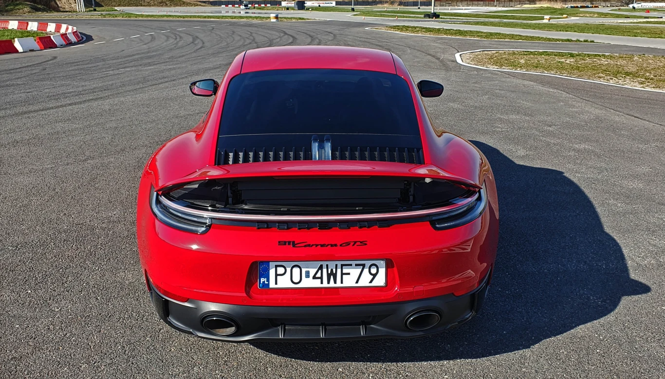 Porsche 911 Carrera GTS
