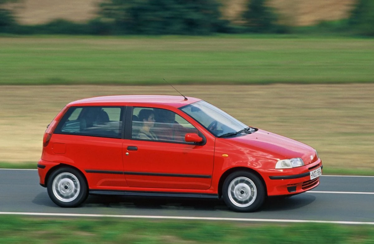 FIAT Punto - 57 026 sztuk - montaż odbywał się w systemie SKD FIAT Punto - 57 026 sztuk - montaż odbywał się w systemie SKD