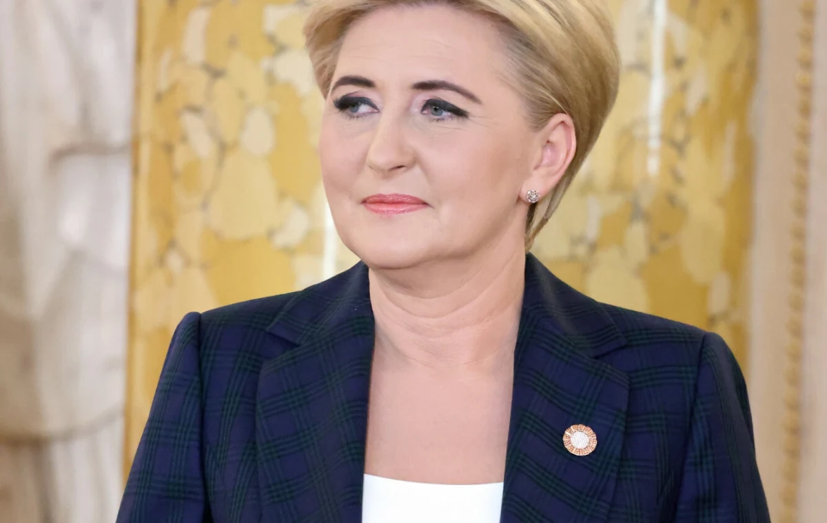 Agata Kornhauser-Duda zachwyciła dwoma kreacjami Agata Kornhauser-Duda zachwyciła dwoma kreacjami