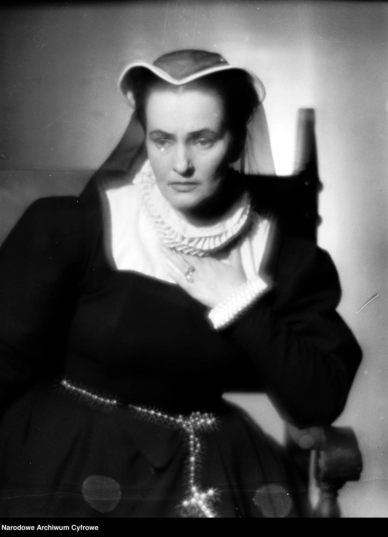 Hanna Skarżanka w Teatrze Narodowym w Warszawie w sztuce "Maria Stuart" Hanna Skarżanka w Teatrze Narodowym w Warszawie w sztuce "Maria Stuart"