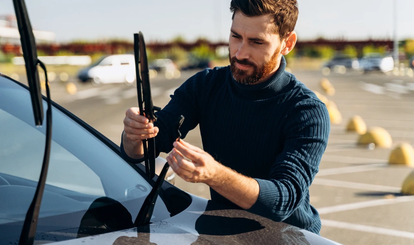Na co zwrócić uwagę podczas wymiany wycieraczek? Na co zwrócić uwagę podczas wymiany wycieraczek?