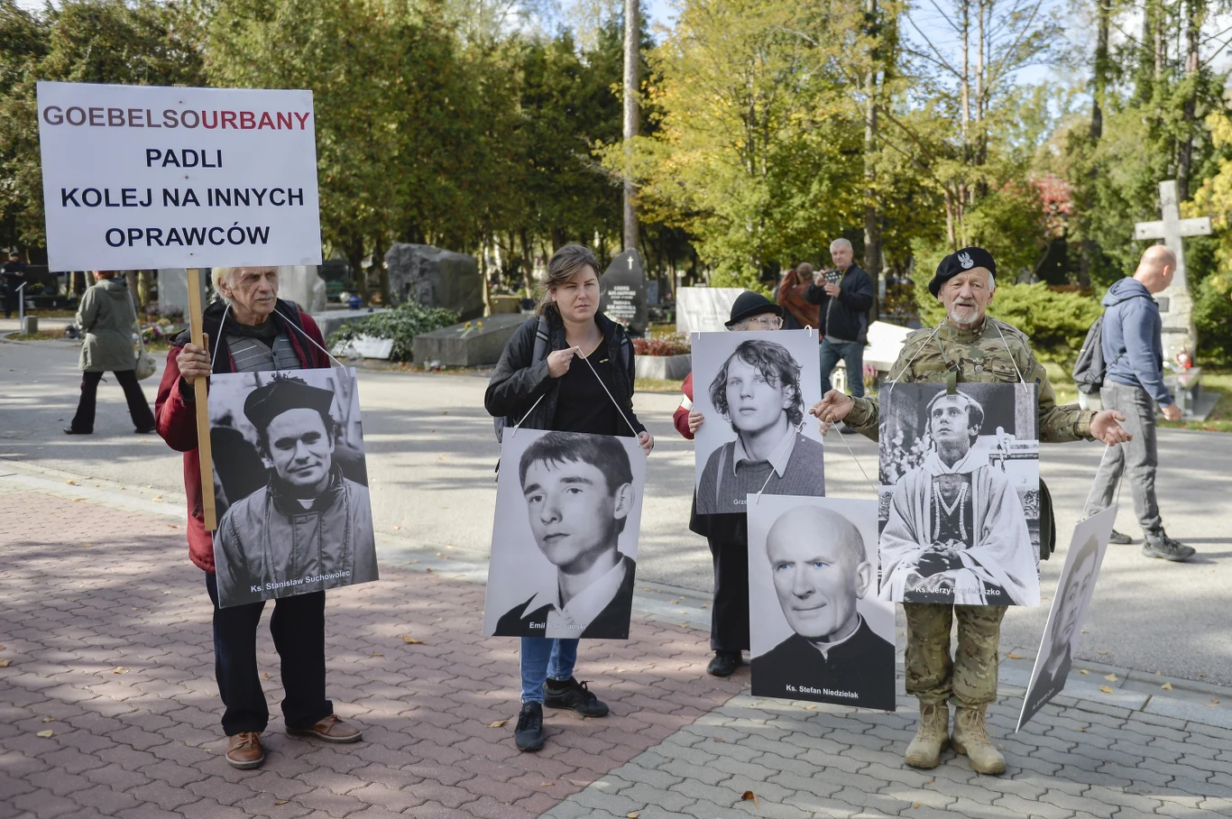 Protesty na pogrzebie Urbana Protesty na pogrzebie Urbana