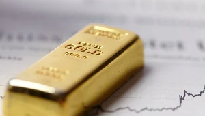 Złoto na cenowej huśtawce. Kruszec z szansami na nową hossę.