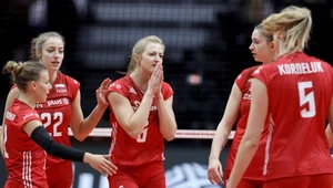 Weronika Szlagowska (z nr 22) podczas ćwierćfinału z Serbią w Gliwicach z koleżankami z reprezentacji