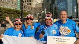 Piotr Biankowski jako trzeci Polak w historii opłynął Manhattan