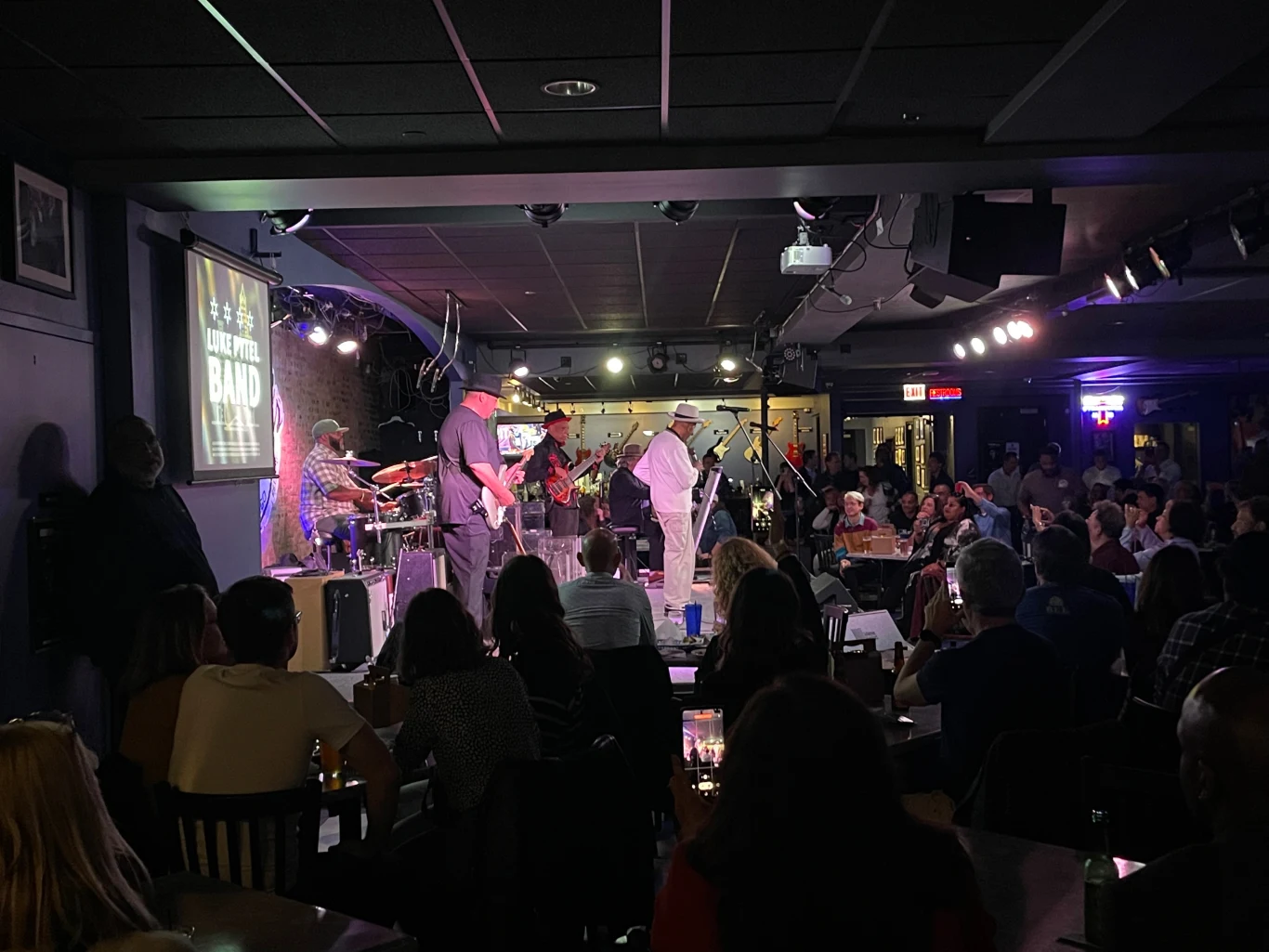 Buddy Guy na scenie z Lukiem Pytelem