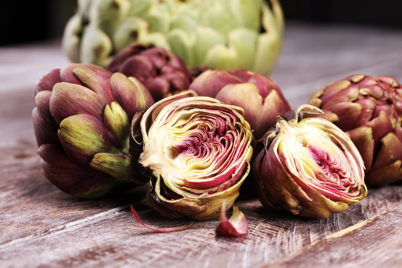 Karczochy zawierają cenne substancje, które wspomagają prawidłowe funkcjonowanie organizmu Karczochy zawierają cenne substancje, które wspomagają prawidłowe funkcjonowanie organizmu