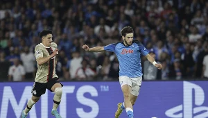 Liga Mistrzów. Ajax znów uległ Napoli, Zieliński z kapitalną asystą [WIDEO]