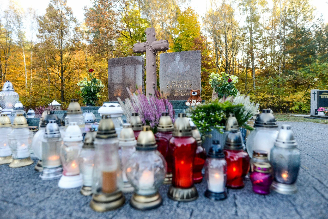 Grób Krzysztofa Krawczyka jest okradany! Grób Krzysztofa Krawczyka jest okradany!