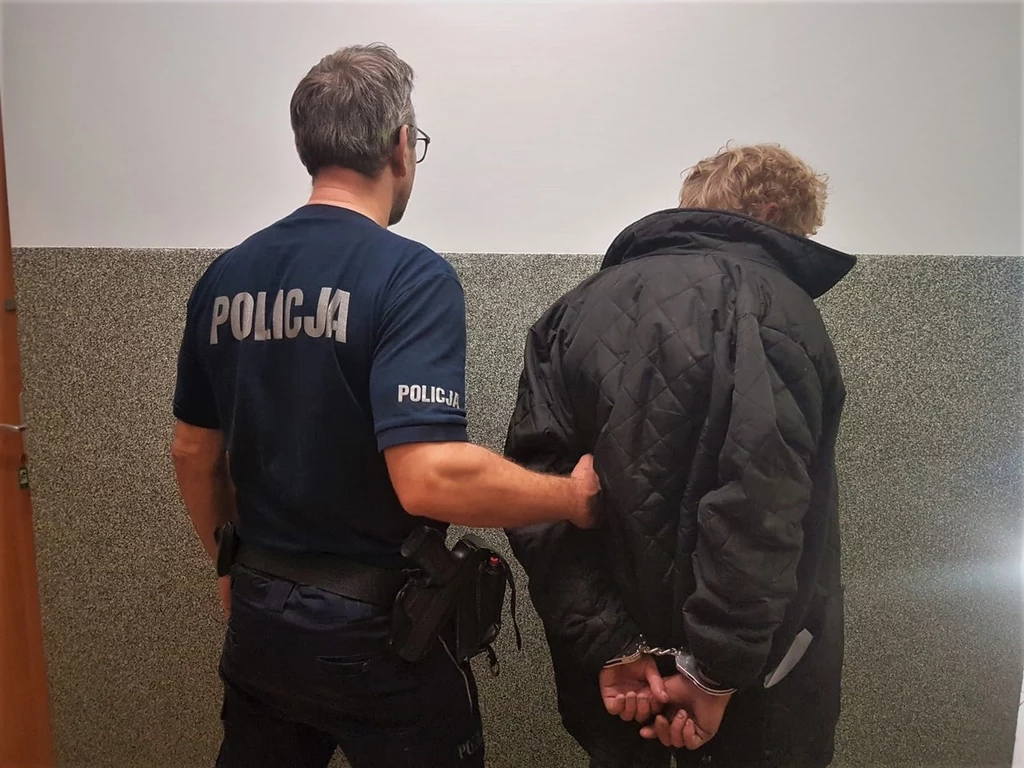 Spłoszony 35-latek uciekł z miejsca zdarzenia Spłoszony 35-latek uciekł z miejsca zdarzenia