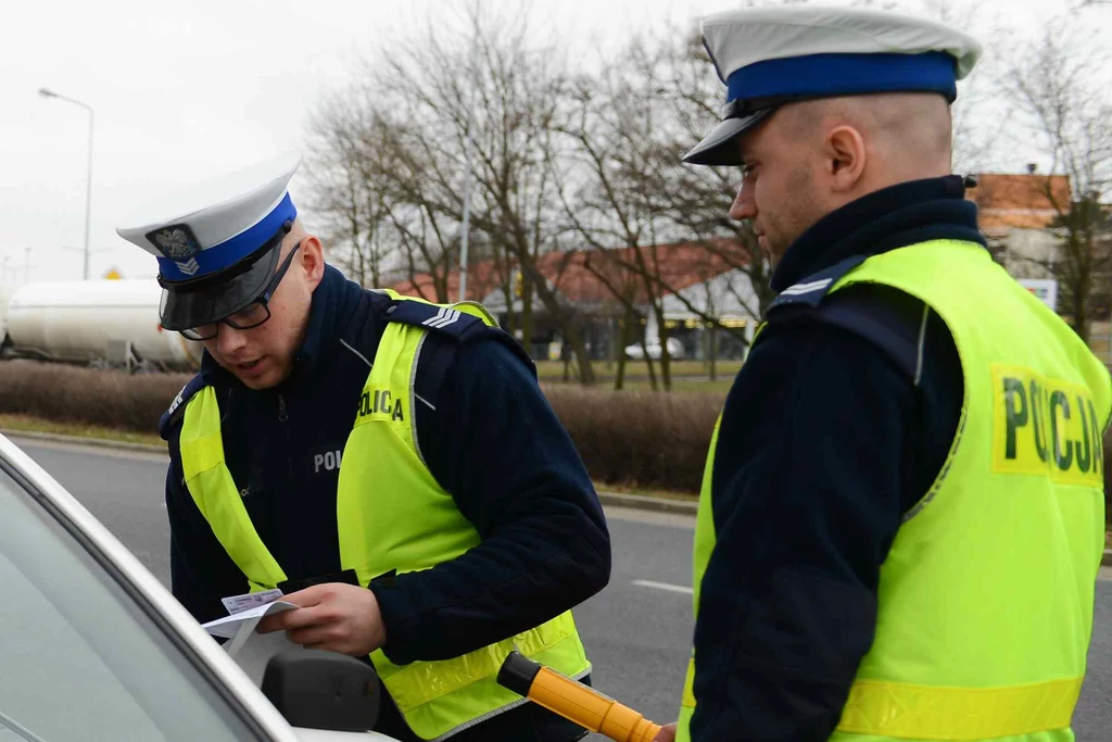 Policjant w określonych sytuacjach ma możliwość poprzestać na pouczeniu