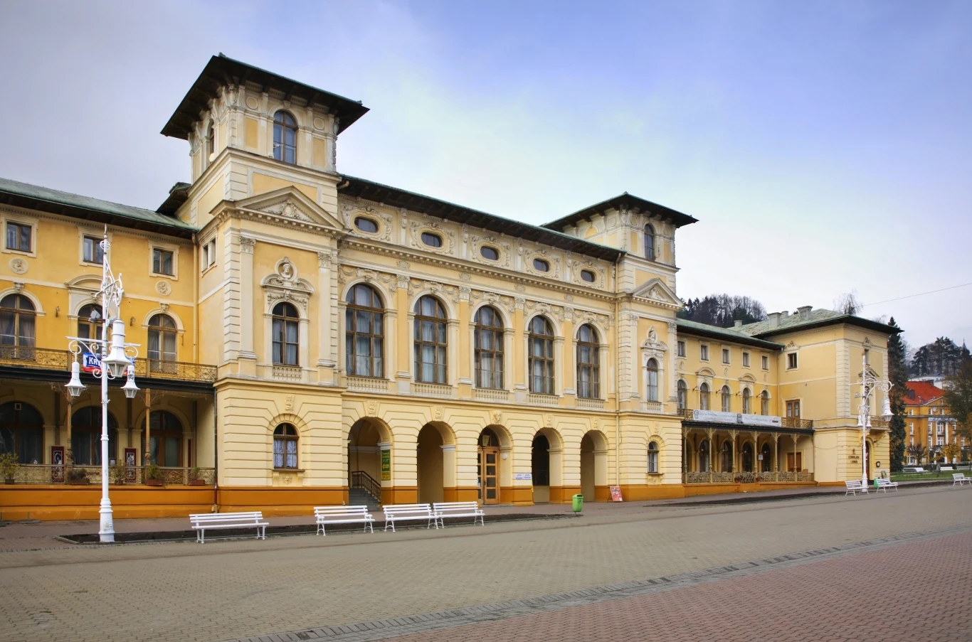 Stary dom zdrojowy w Krynicy-Zdroju Stary dom zdrojowy w Krynicy-Zdroju