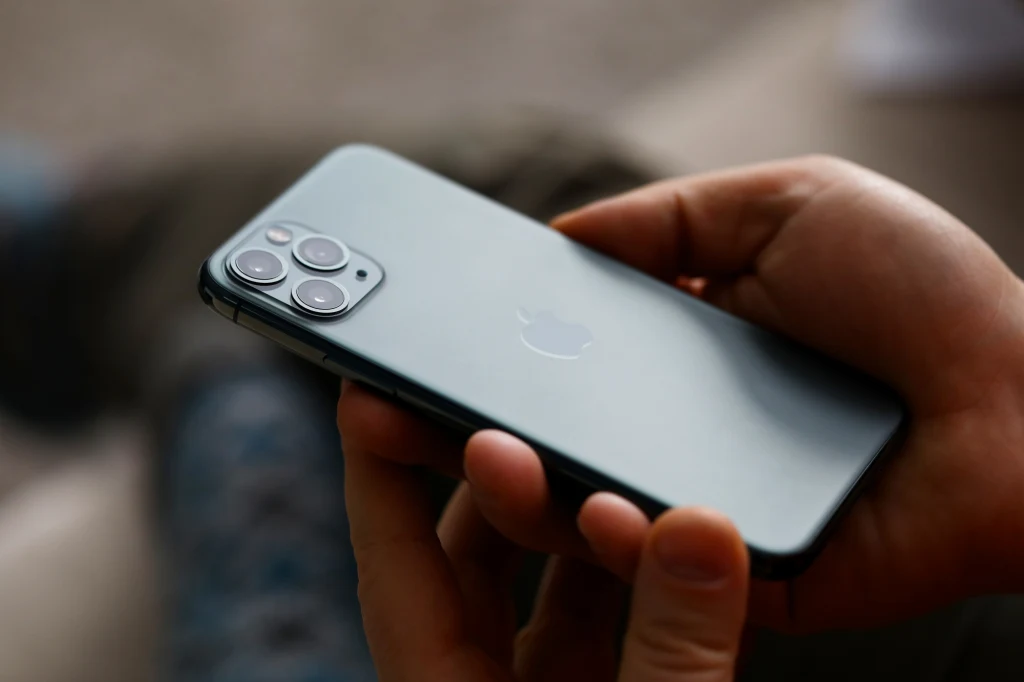 Apple ma problemy. Będzie mniej iPhone'ów. Zdj. ilustracyjne Apple ma problemy. Będzie mniej iPhone'ów. Zdj. ilustracyjne