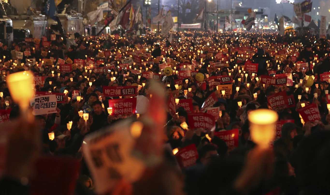 Kultura obywatelskich protestów jest w Korei Południowej bardzo silna Kultura obywatelskich protestów jest w Korei Południowej bardzo silna