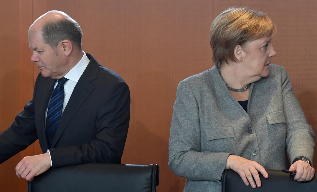 Olaf Scholz i Angela Merkel Olaf Scholz i Angela Merkel