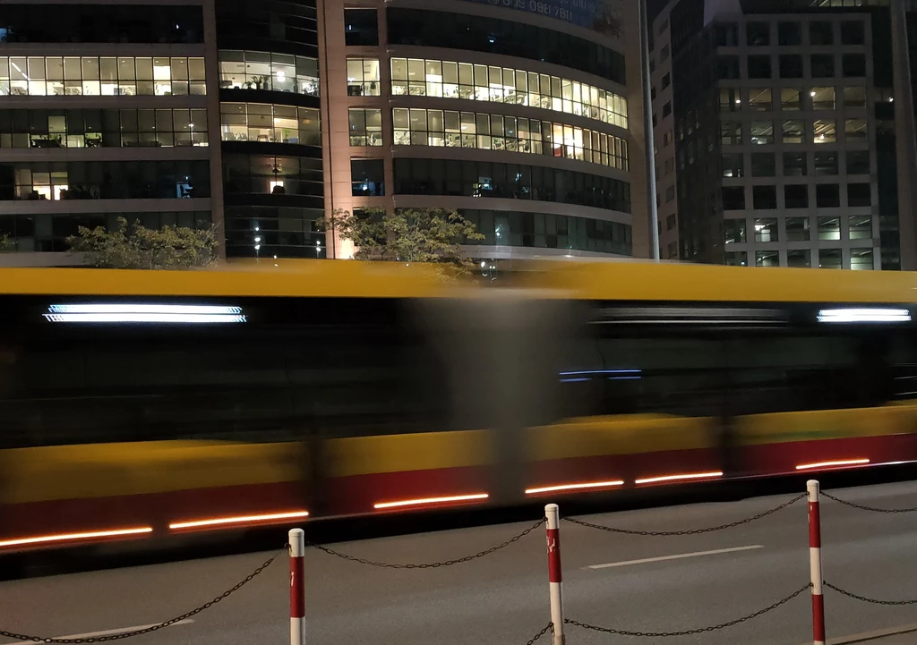Miasta wielkości Warszawy nie zasypiają, ale czy w każdym biurowcu w nocy są ludzie? Miasta wielkości Warszawy nie zasypiają, ale czy w każdym biurowcu w nocy są ludzie?