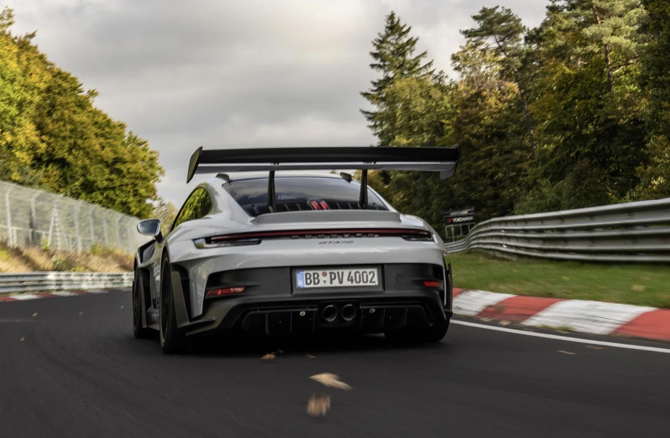 Porsche 911 GT3 RS na Północnej Pętli Porsche 911 GT3 RS na Północnej Pętli