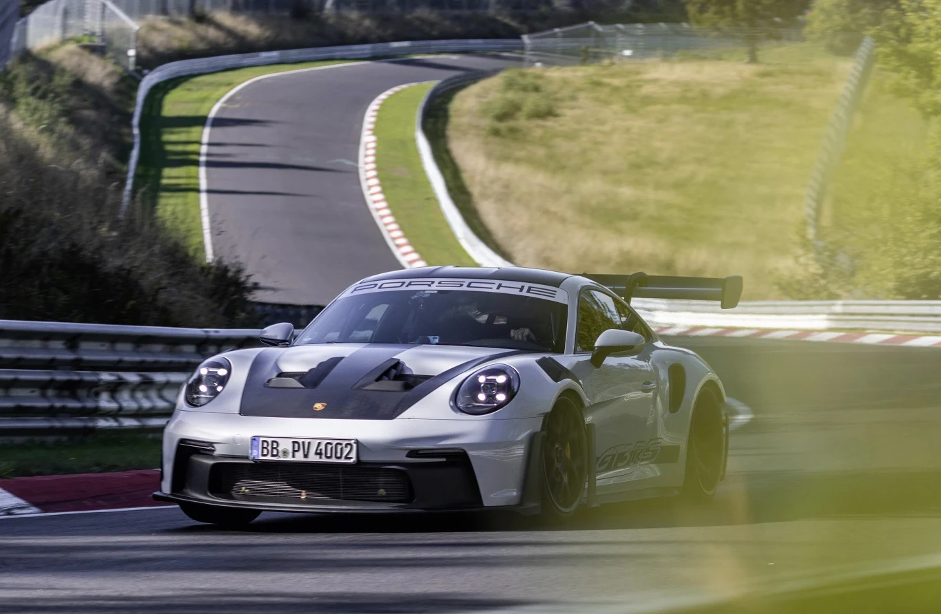 Porsche 911 GT3 RS na Północnej Pętli Porsche 911 GT3 RS na Północnej Pętli