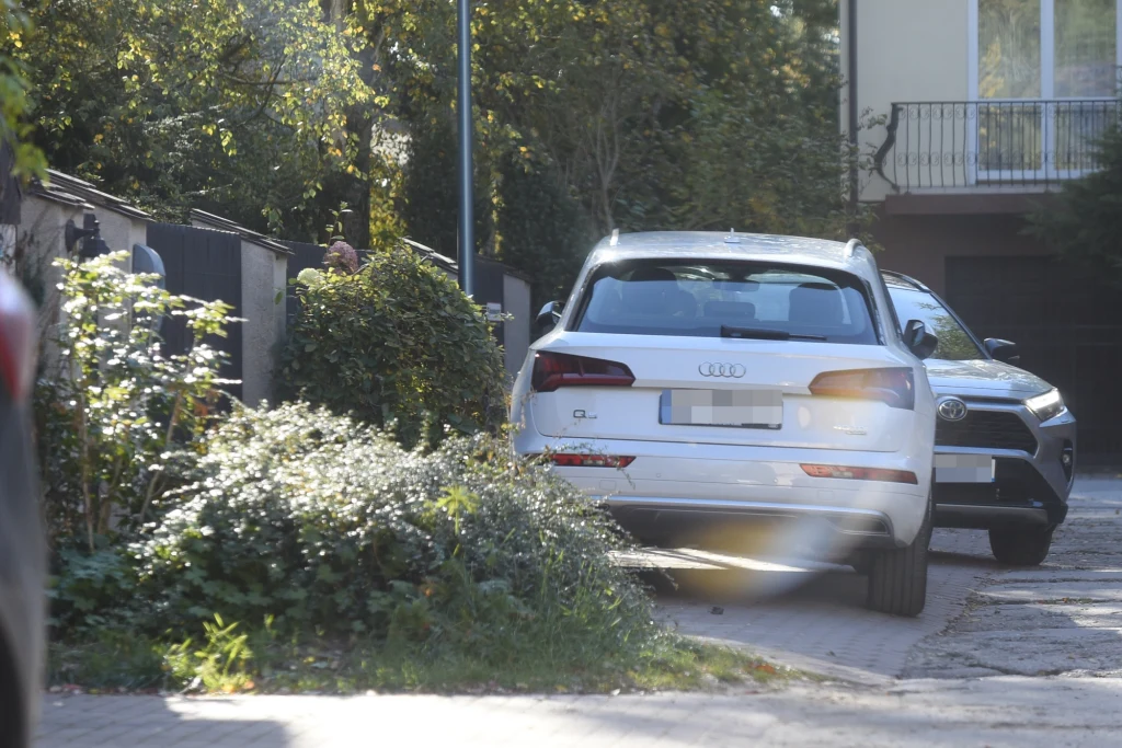 Maciej Kurzajewski w swoim nowym aucie Maciej Kurzajewski w swoim nowym aucie