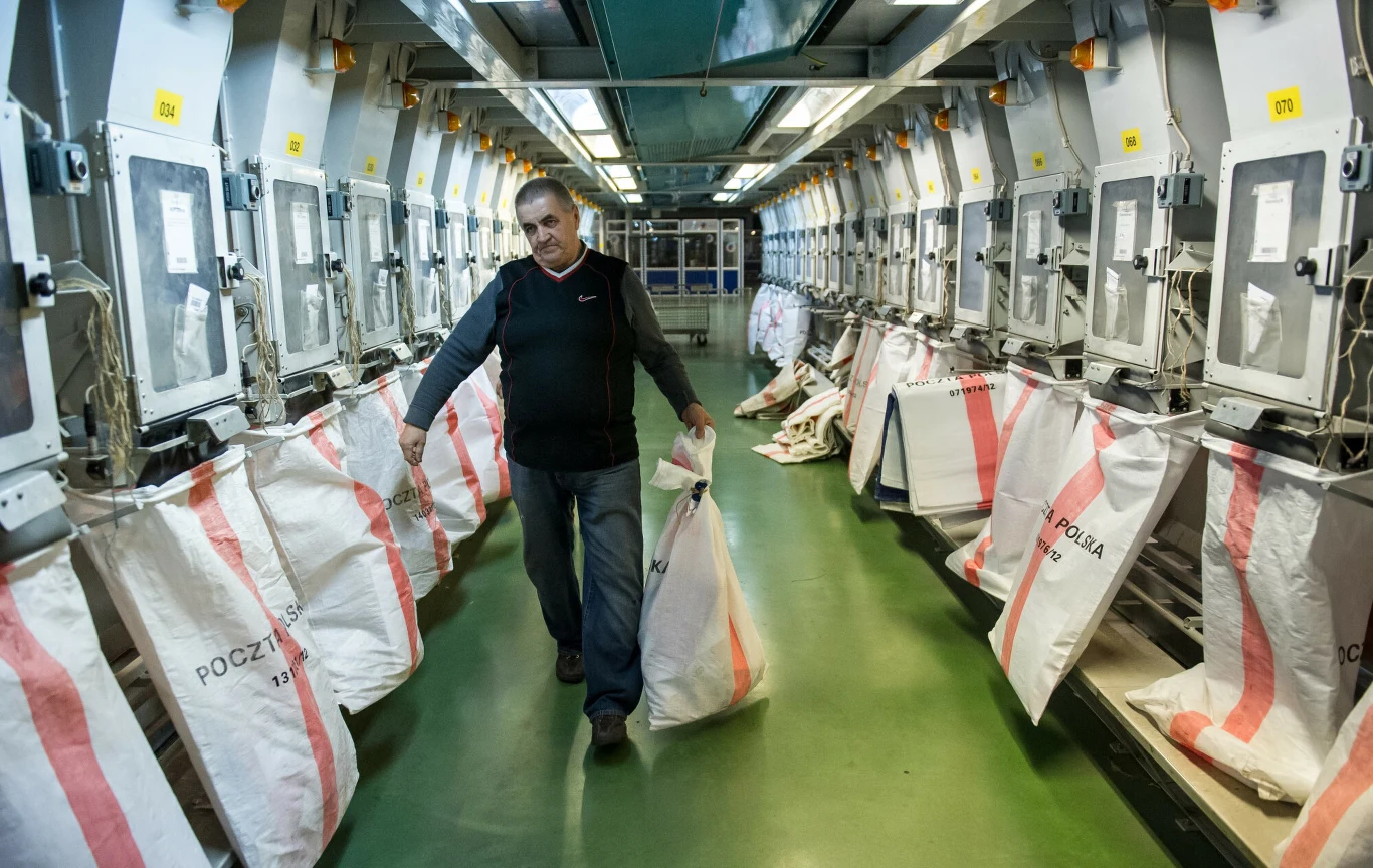 Listy zostały zastąpione wiadomościami SMS 
