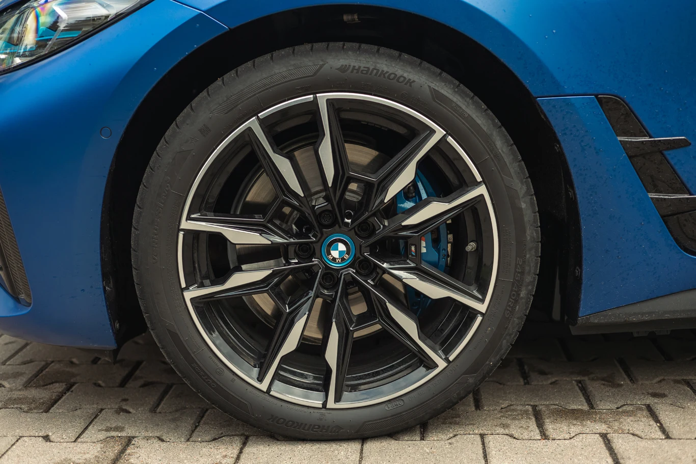 BMW i4 M50