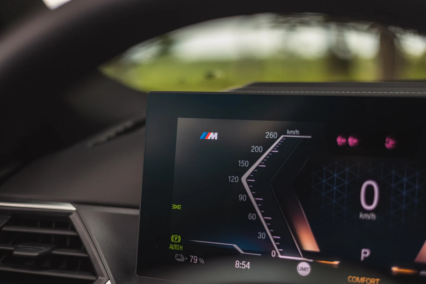 BMW i4 M50