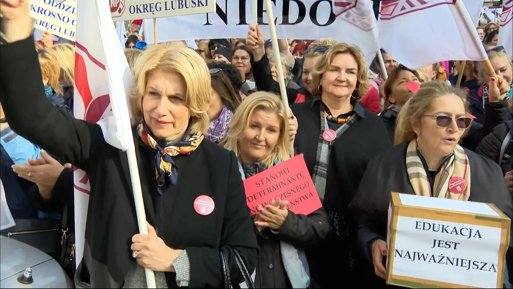Nauczyciele zorganizowali pikietę manifestacyjną przed przed siedzibą Ministerstwa Edukacji i Nauki w Warszawie Nauczyciele zorganizowali pikietę manifestacyjną przed przed siedzibą Ministerstwa Edukacji i Nauki w Warszawie