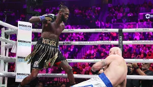 Deontay Wilder szybko znokautował Roberta Heleniusa