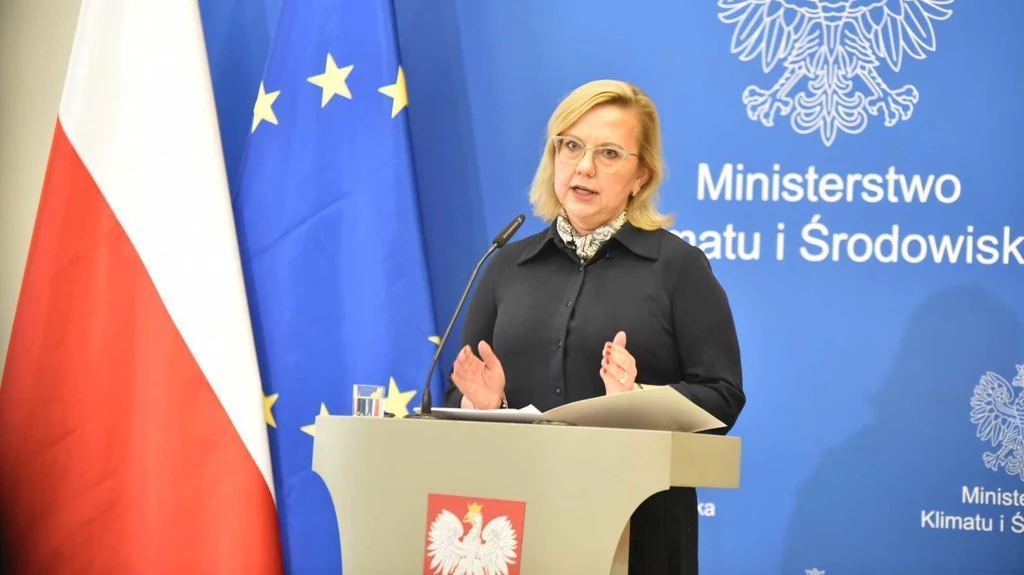 Minister klimatu i środowiska Anna Moskwa zapewniła, że resort będzie nadal zabiegał o zmianę przepisów dotyczących lokalizowania nowych elektrowni wiatrowych w Polsce