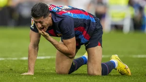 Nie mieli litości, Lewandowski pod ścianą. Tak źle nie było od lat