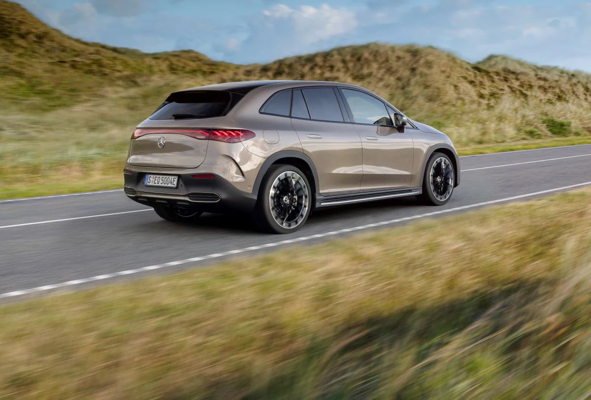 Mercedes EQE SUV