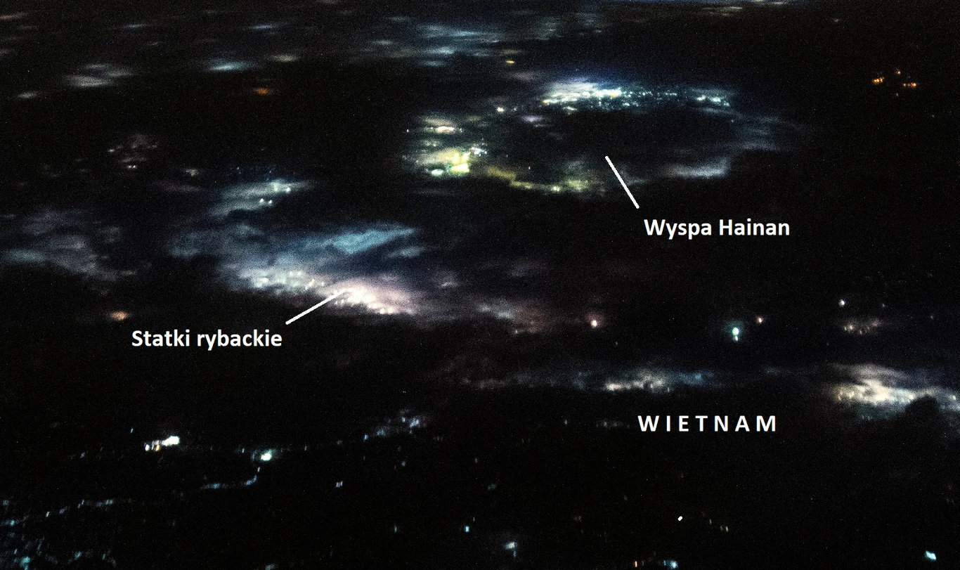 Statki rybackie widoczne na Morzu Południowochińskim, w pobliżu wyspy Hainan