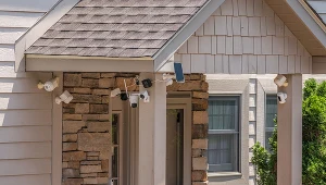 Przydomowy monitoring do zmiany. Urząd zadecydował ws. prywatnych kamer