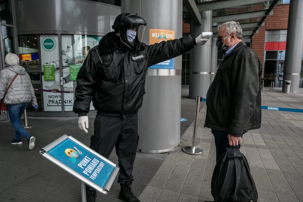 Centra handlowe powoli zapominają o koszmarze z czasów pandemii koronawirusa