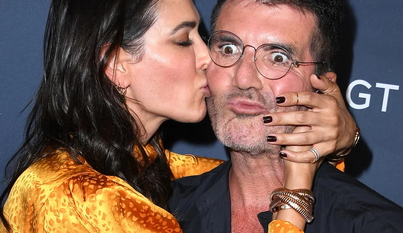 Simon Cowell na zdjęciu z obecną narzeczoną Lauren Silverman