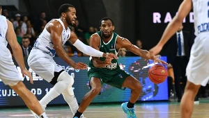 Jeremiah Martin (z piłką) ze Śląska Wrocław