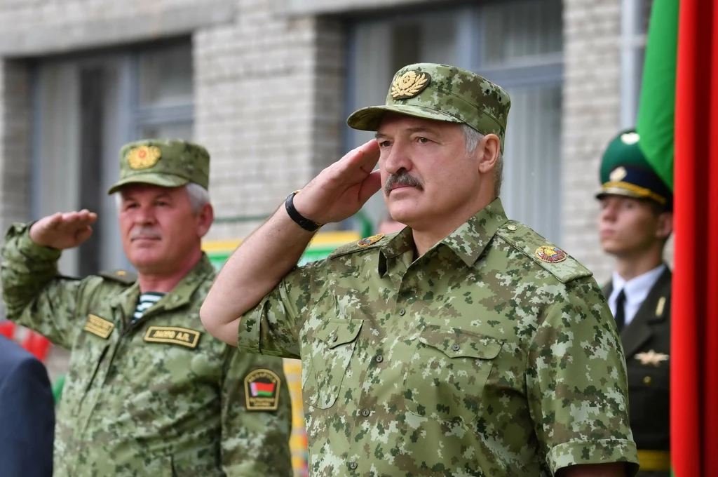 Aleksandr Łukaszenka rozpoczął poszukiwania potencjalnych "zdrajców" Aleksandr Łukaszenka rozpoczął poszukiwania potencjalnych "zdrajców"