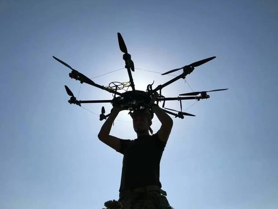 Ukraiński dron R18 został specjalnie zaprojektowany do przenoszenia ładunków wybuchowych i atakowania Rosjan / foto: Aerorozvidka Ukraiński dron R18 został specjalnie zaprojektowany do przenoszenia ładunków wybuchowych i atakowania Rosjan / foto: Aerorozvidka
