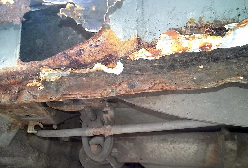 Ford Mondeo mk2 kombi - zdjęcie z 2014 roku dobrze oddaje stan większości zachowanych do dziś egzemplarzy