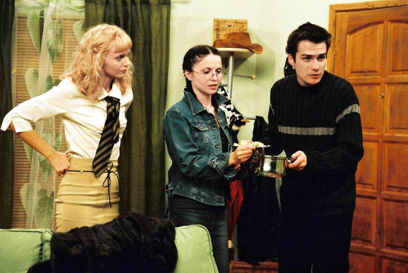 Michał Lesień, Agnieszka Michalska, Olga Borys, plan serialu "Lokatorzy"