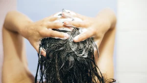 Biorąc szybki prysznic łatwo zapomnieć o myciu szczególnych miejsc, które są siedliskiem bakterii