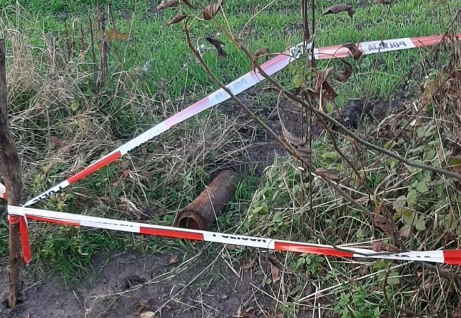 Znalezisko zostało zabezpieczone przez policją i zneutralizowane przez saperów