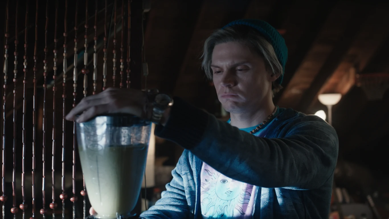 Evan Peters w serialu "WandaVision" Evan Peters w serialu "WandaVision"